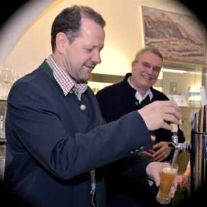 Ernst Tucho im Hofbräu Kaltenhausen
